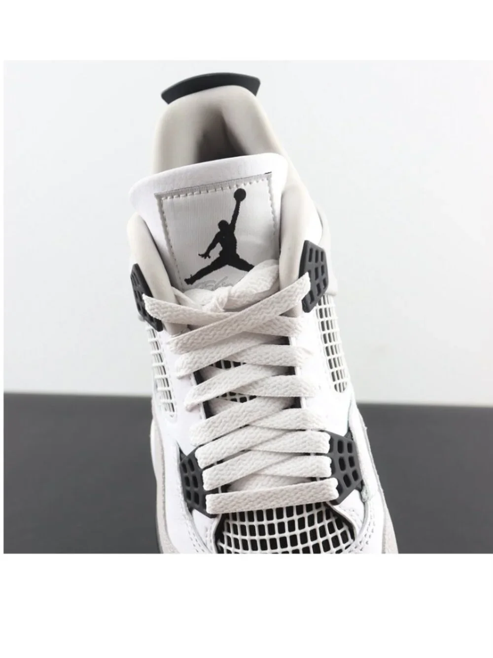 Air Jordan 4 Retro ‘Military Black’